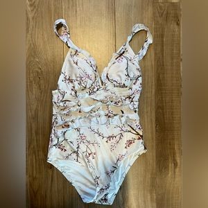 Chelsea and Violet swimsuit size LG (163)